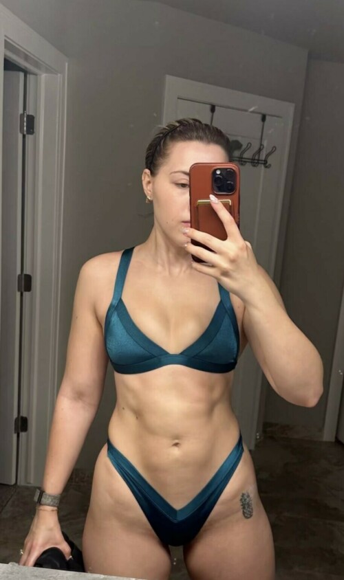 D8F0613A 5EE2 465F 8ACA 01A6A722BDF27495471d34334dd6