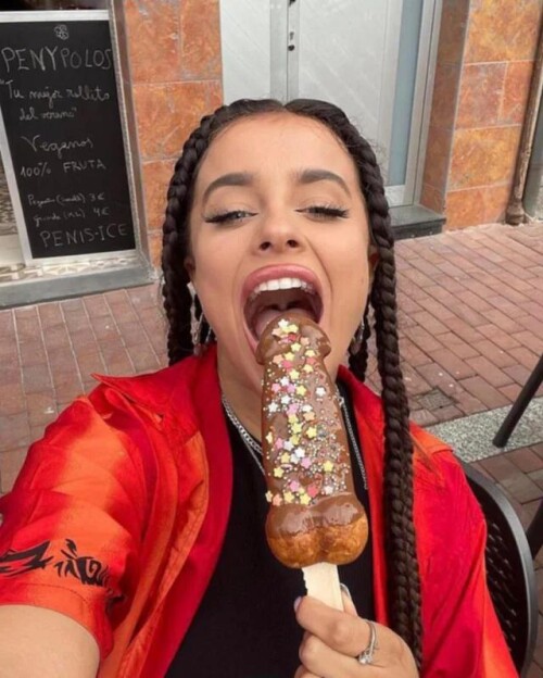 D9B3A6D7 C3E6 4A3B 8330 EE4347B6CB8Ed013c6bcfde8d35e