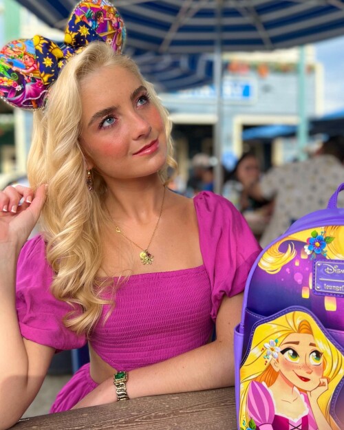 DD 17535ceaca8402d7c0b2