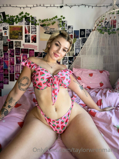 DE2800B8 3DAC 4888 B675 6E09830D0A74