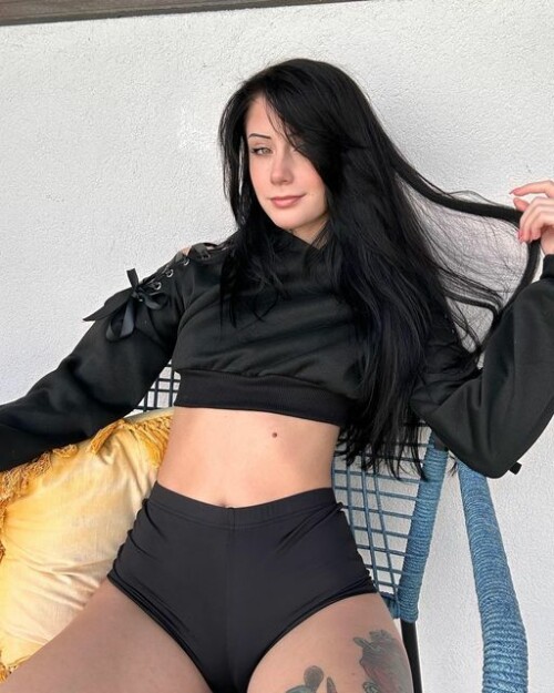 DE67DBF6 6BDB 4663 B54E 5DD31CF84939