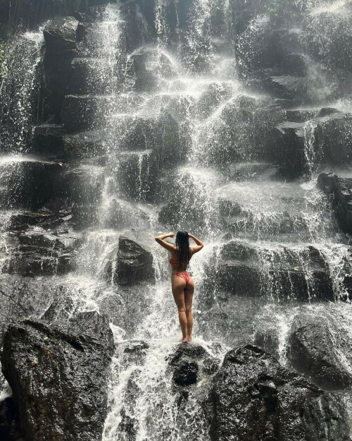 DFB9939A 6266 435A 8AA6 206D2FBD66D5