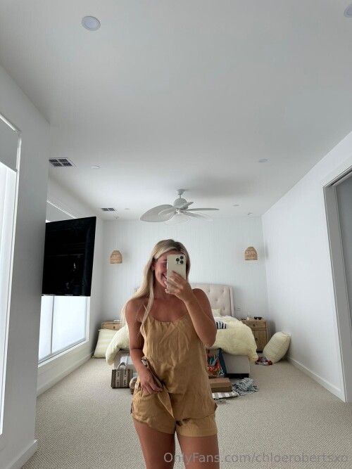 DM me so I can show you something special babe 717beabe600a4ad3