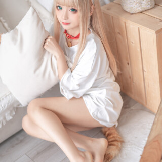 DSC003533376b4cb80b9d3ab