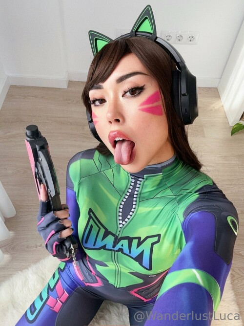 DVa 52c00fb2d40675ded