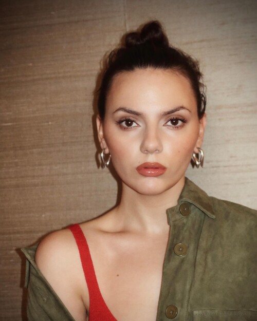 Dafne Keen 14385b57a1fe9f536