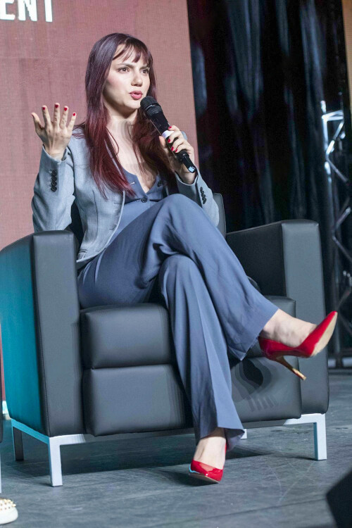 Dafne Keen 24cc3cb64b870a654