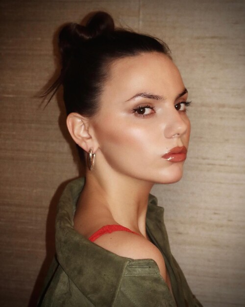 Dafne Keen 25d44793ad5a24ed1