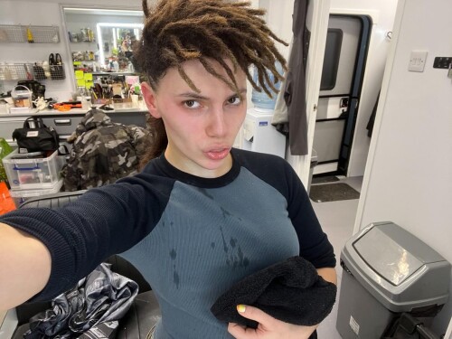 Dafne Keen 2d0b6dc847141d036