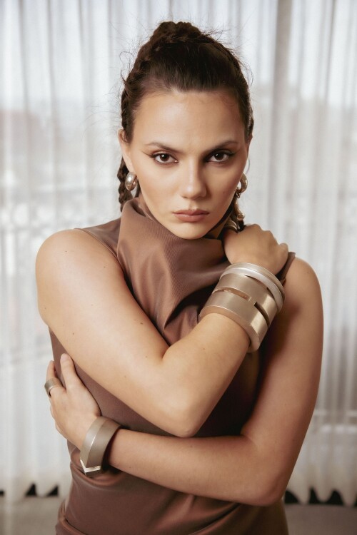 Dafne Keen Elle Magazine 577f228d02c895183