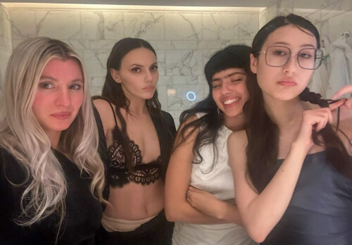 DafneKeenbedb5b1b2019f5eb