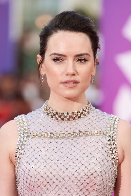 Daisy Ridley 012d3a60f26e6caebd3