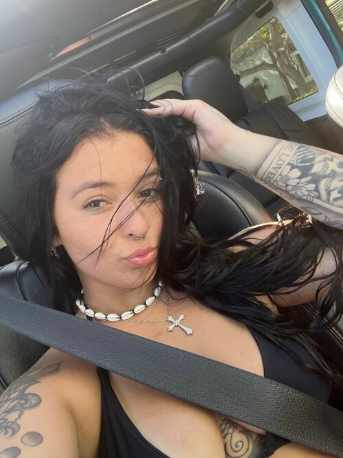 Danielle Cohn 2022 03 23 5d21cc4f2b0b0759 1080x1440 62762E5A FCB4 43A5 81F6 CE2B0A614A3D