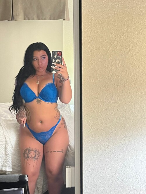 Danielle Cohn 2022 04 01 e17b6cbb9f770d8a 1080x1440 CC6C4A60 57D8 4E2B 8A6C 29C386418888