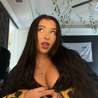 Danielle-Cohn---2022-04-10---d97b9ad0adaa6da4_1080x1440_34BFA6F2-1914-4948-9C58-C6E867A3F12C845ef25435d9c532