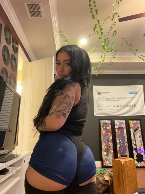 Danielle Cohn 2022 04 24 792d806dd0f5db44 1080x1440 F0F458A7 7529 4E51 B9A7 89B87B82ACAA