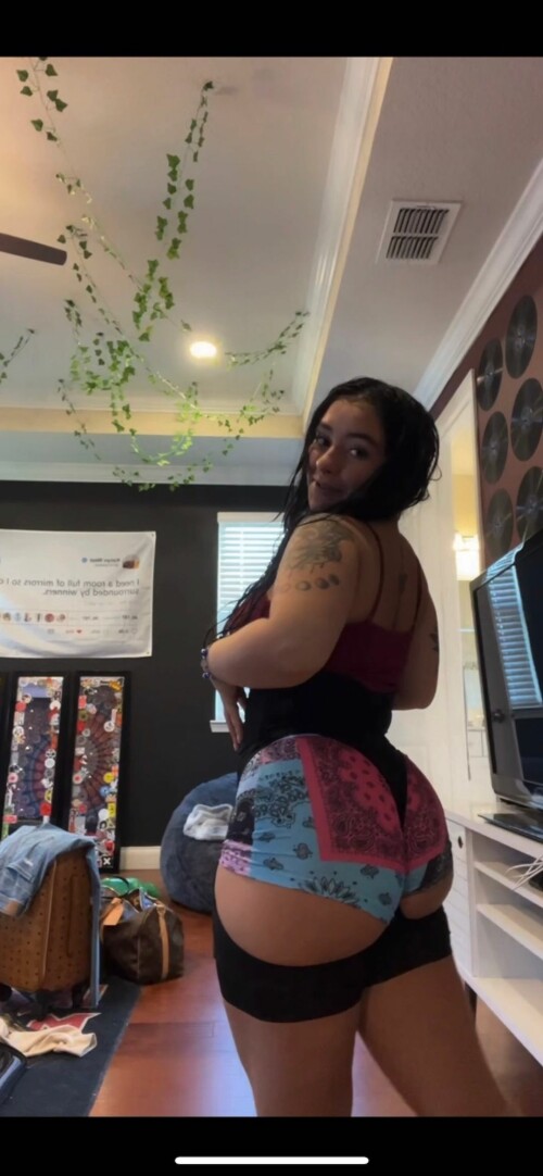 Danielle Cohn 2022 04 25 5ca766e0aa08c539 1080x2337 F75E963E 4E71 4112 BB76 F2C3C88CC689