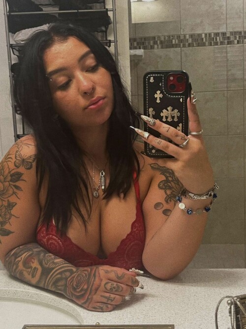 Danielle Cohn 2022 04 27 c91baca95bf40bbd 1080x1440 88B8E943 C8F6 4643 8F3C 6361AB3CE148