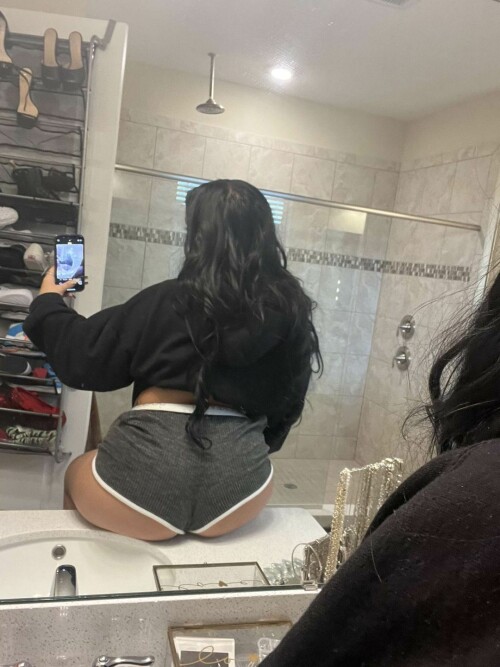 Danielle Cohn 2022 05 01 2c9113c078d78d53 1080x1440 72652BC3 933C 400E B78F 9584F1BB91A1