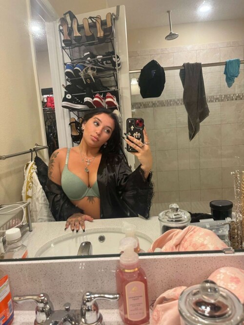 Danielle Cohn 2022 05 21 fafde27c8aca8f35 750x1000 1FA6B486 3D7F 44F9 87D3 66BEA65EAAF6