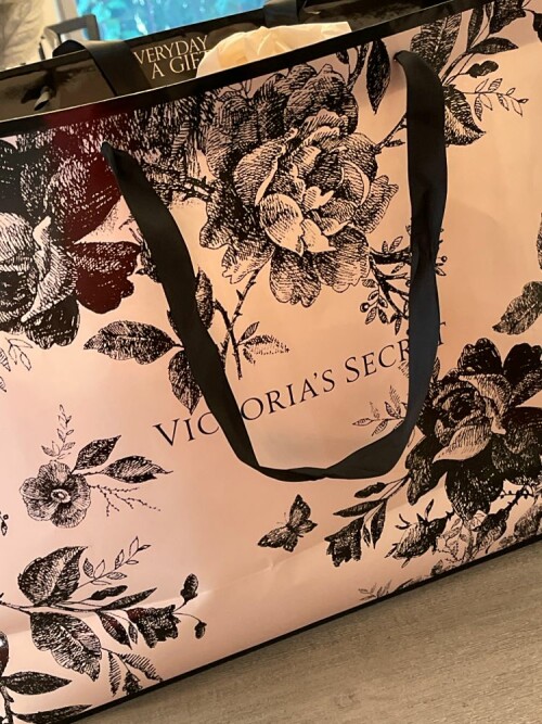 Danielle Cohn 2022 06 01 50b4759a105cff53 750x1000 image