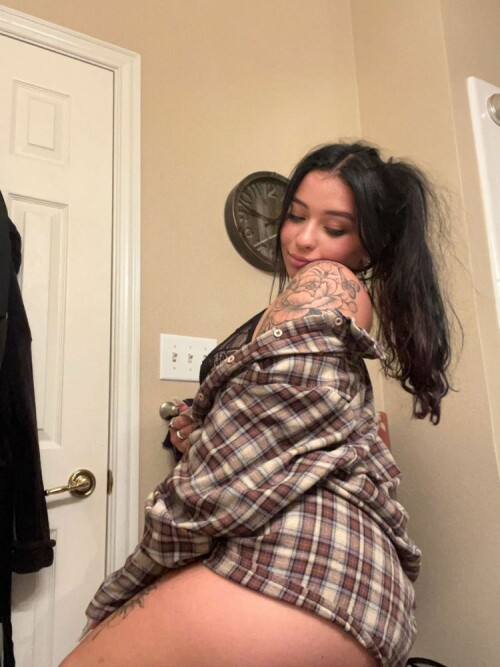 Danielle Cohn 2022 06 20 a9f4a4431f3a4986 750x1000 BC068F8C E957 4168 B8CB 22B84A98FBB5