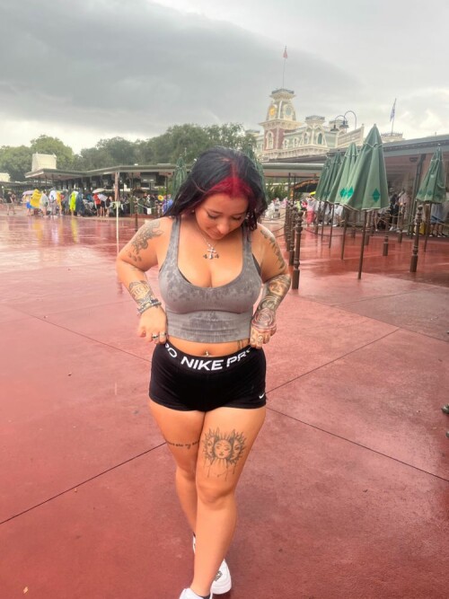 Danielle Cohn 2022 08 26 4cc2135c7df5b06e 750x1000 8048887E C44D 48D3 B7D3 597F5021F32F