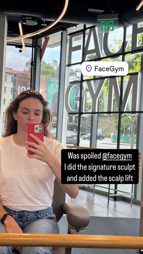 Danielle Panabaker 5 13 25aea8a0843a8253fe