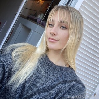 Danifae_pic_092699103f7c80cf9643