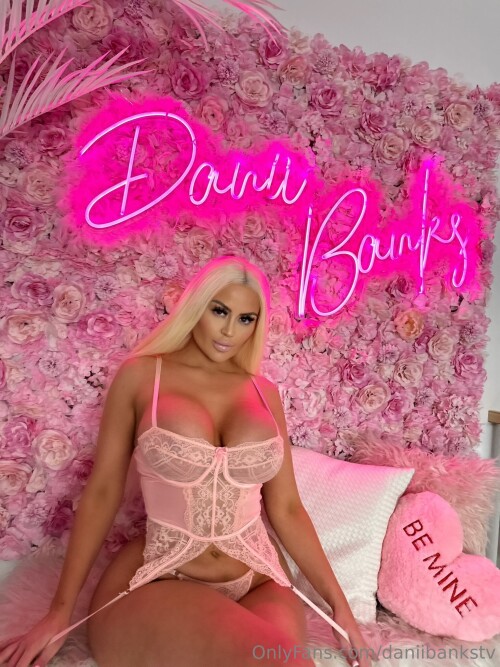 Danii OnlyFans 228f469c81224448a