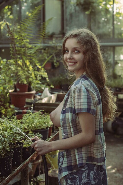 David Dubnitskiy photographer EROTIKA BOLSAY GRUD SISKI 6872005.jpeg