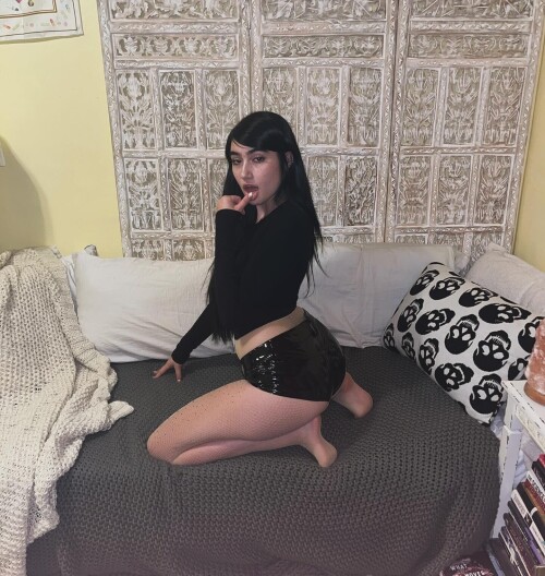Delilah7425919071fbf9d8e