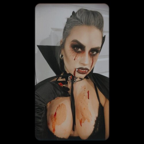 Demi Lovato Halloween 2 768x7687351a64660612ed6