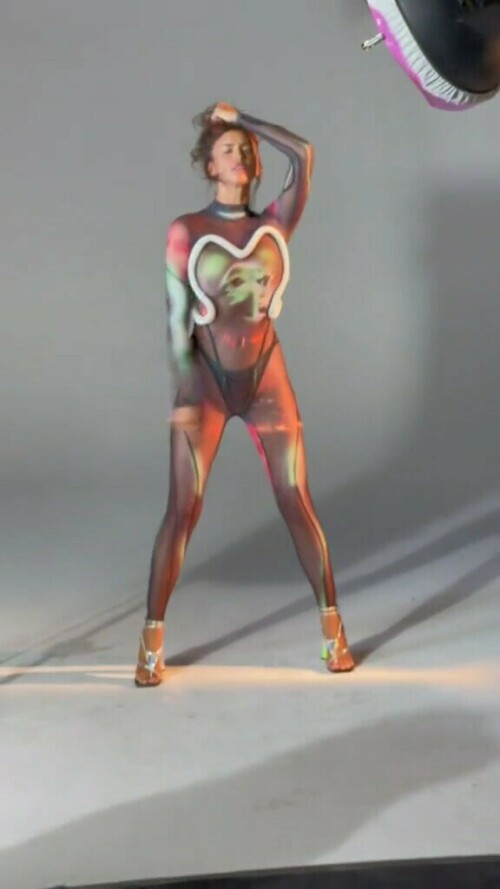 Dj8e92946389ab9ef0ba99aaf