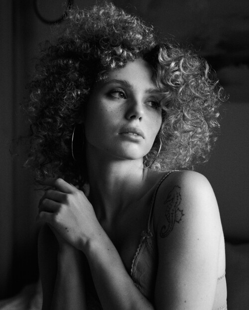 DmitryKrapivin.25.04.27.Alice.0087b10fe06ae35d0c6