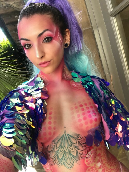 Dn2XTIWVsAAGH99 238951