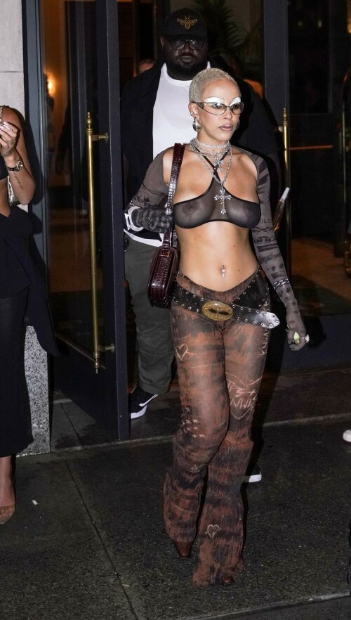 Doja Cat Nude 05dd73b8c04f2637aa