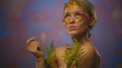 Dove Cameron R056c847704d6fbbc5bd