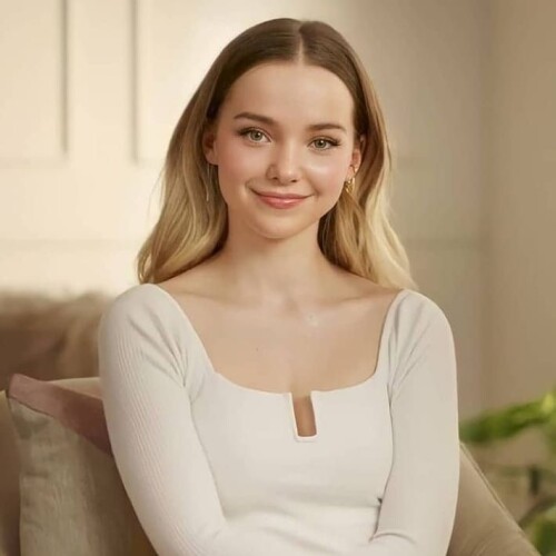 Dove Cameron R083edb0e4d537061c04