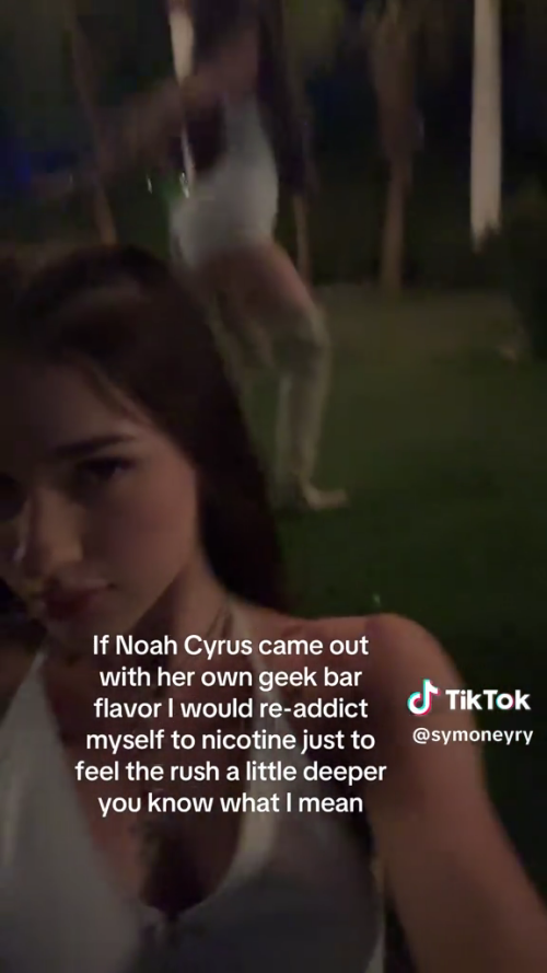 Download-1.mp4_000010700747ba0adc5b34dba