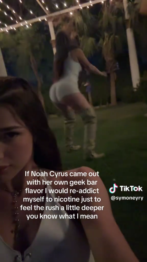 Download-1.mp4_0000111337792032cf205601e