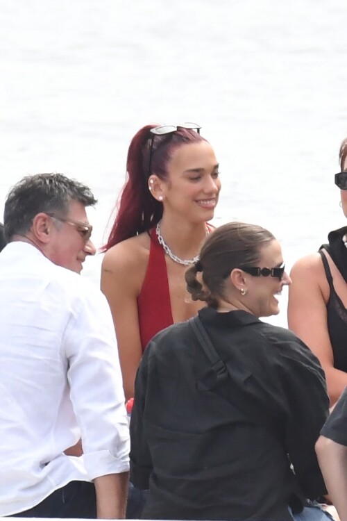 Dua Lipa out in Nerano Italy 06 11 2024 7 cf61e6596418f6b0