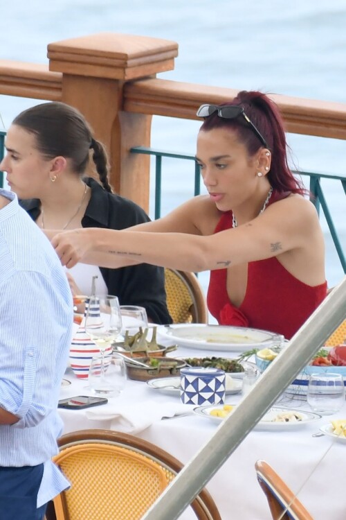 Dua Lipa out in Nerano Italy 06 11 2024 9 0ae9adba2cc9fb42