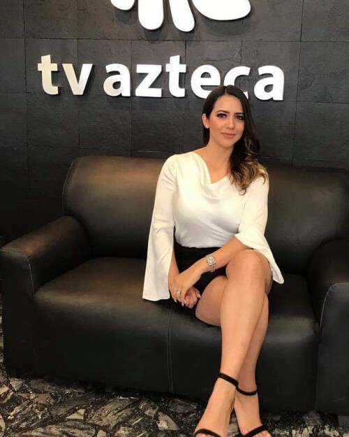 Dwpp9rEUUAAouamb7eff48a8debd3b9