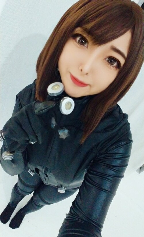 E 7rBCKVIAUxK4Mb1fba408c8f919d9