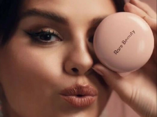 E01AC404 4484 4645 9C78 59CAF6DF3056