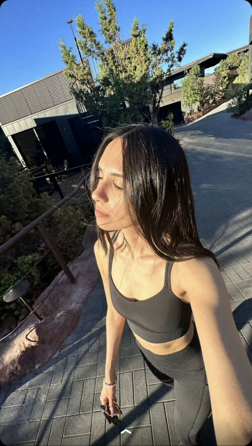 E06123EE 7021 436F A04F B0077164E95E