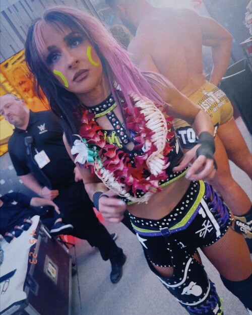 E0ABFE5D 5DED 435E A6E7 5FBEE22D2128