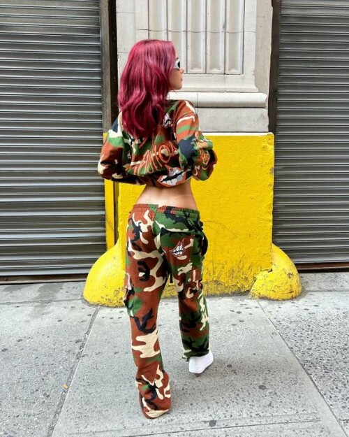 E1B0C1D2 CC84 47E3 B737 723A8BB437B8