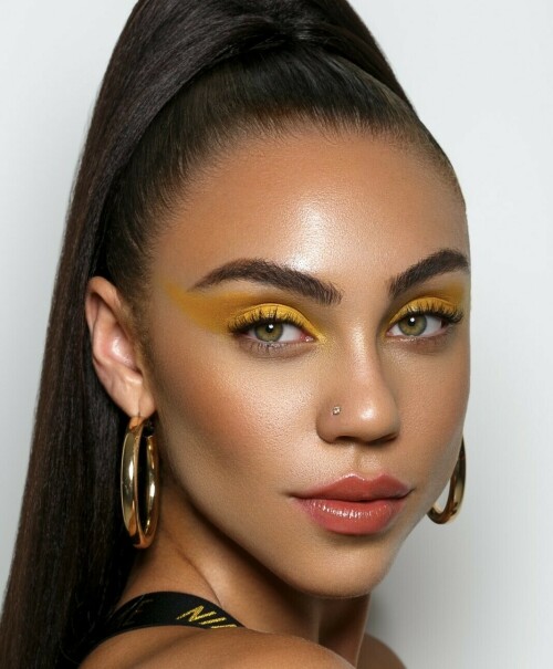 E2B93DDA 157B 4802 9311 859E04521570